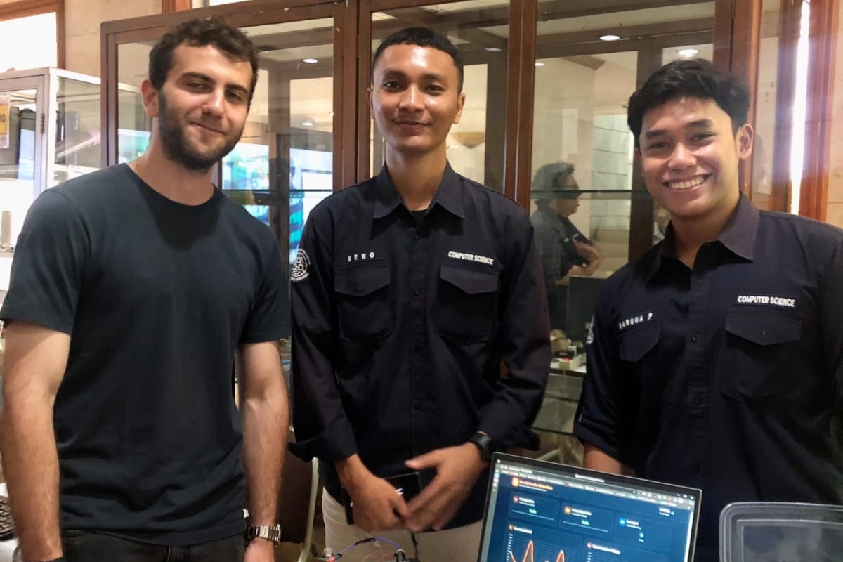 Proyek Terbaik di CSXHIBIT 2024/2025!